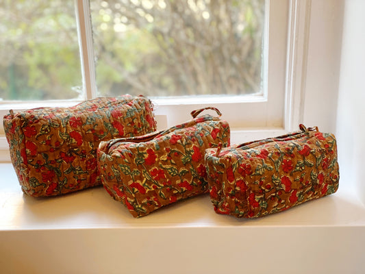 Toiletry bag - Ruby